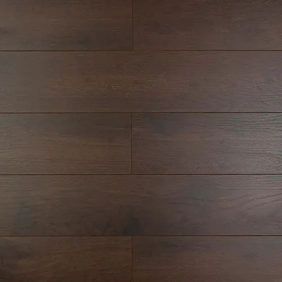 Piso laminado Class Dark Walnut, tono madera oscura