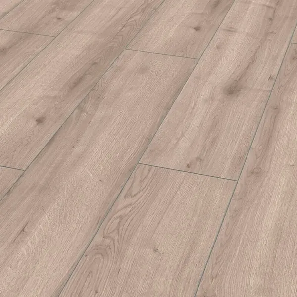 Piso laminado Suite Luxor Oak Silver, tono gris